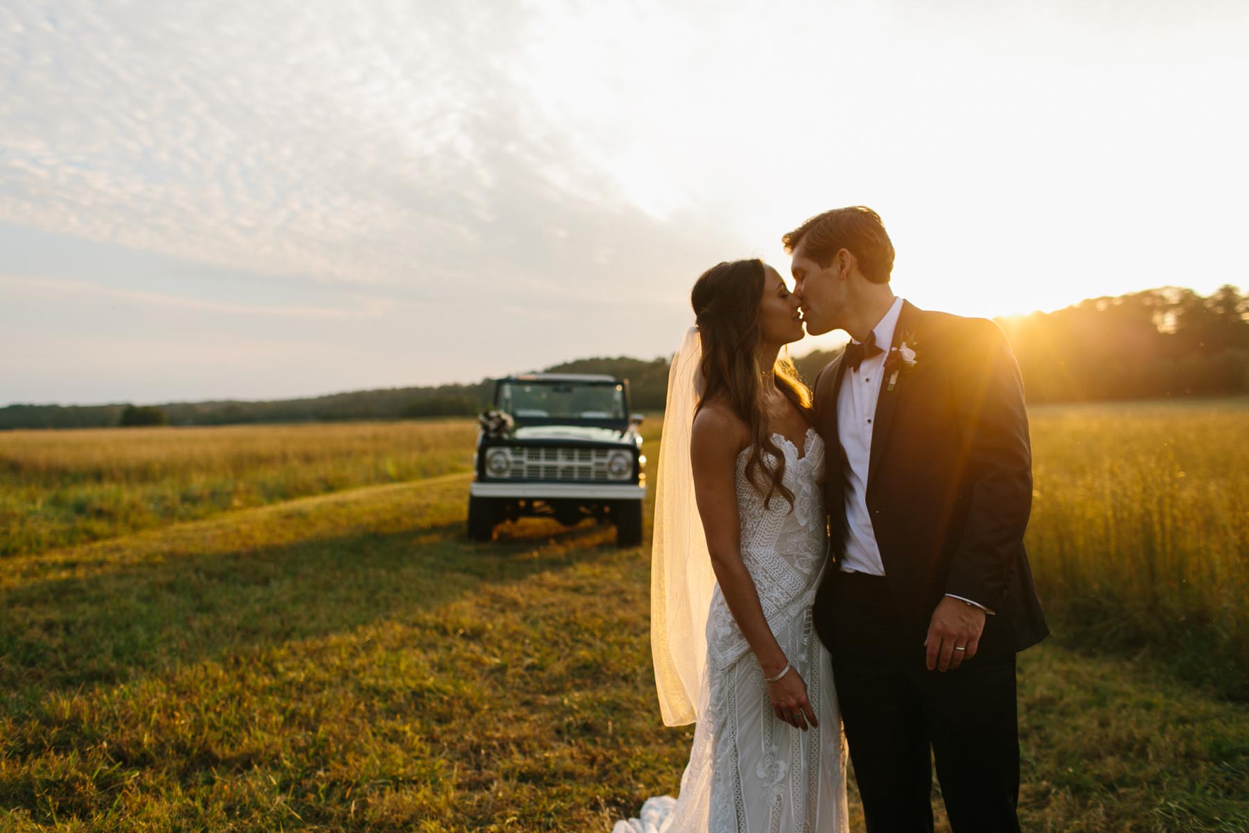 stunning sunset wedding photos Foxhall Resort